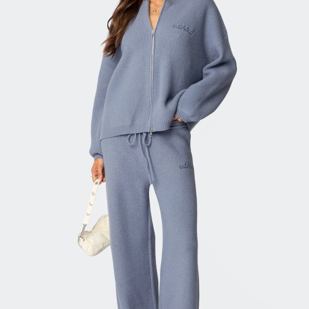 EDIKTED KRIS RIBBED KNIT ZIP UP SWEATER and SWEATPANTS (BUNDLE)